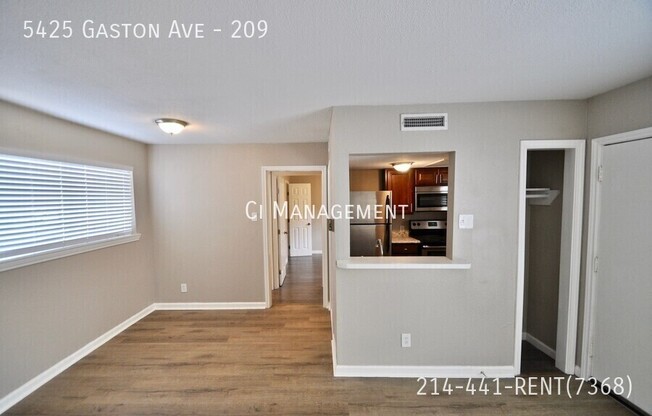 5425 Gaston Ave Apt 112