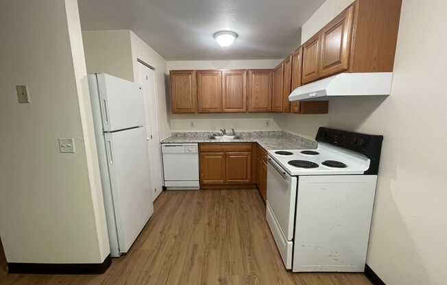 2 beds, 1 bath, 950 sqft, $1,395, Unit 6