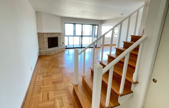 Beautiful Golden Gate Heights 5 Bed/3.5 Bath Home w/Amazing Views
