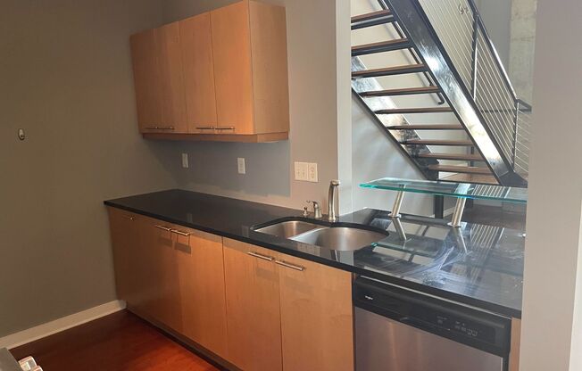 2 beds, 2 baths, $2,300, Unit # 7413