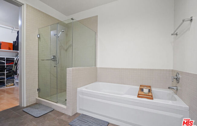 2 beds, 2 baths, 1,200 sqft, $3,800, Unit 1206