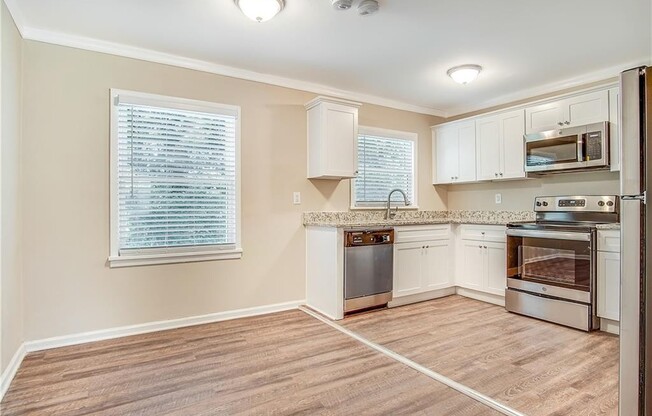 245 ARGUS CIR NW