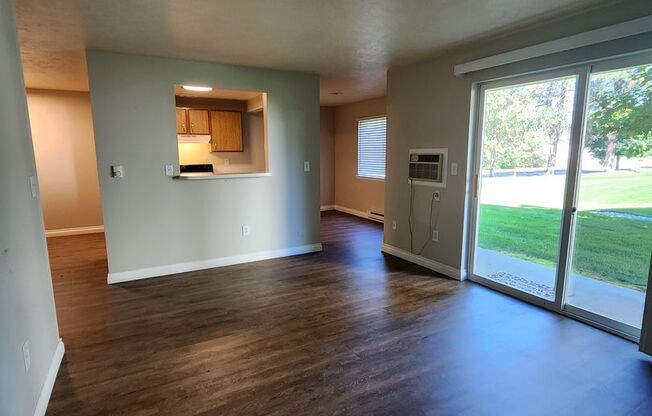2 beds, 1 bath, 914 sqft, $1,345, Unit G-80