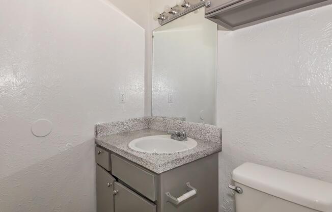 2 beds, 2 baths, 640 sqft, $1,025