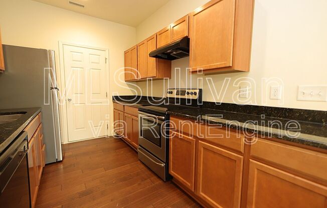 3 beds, 2.5 baths, 1,304 sqft, $1,760, Unit 105