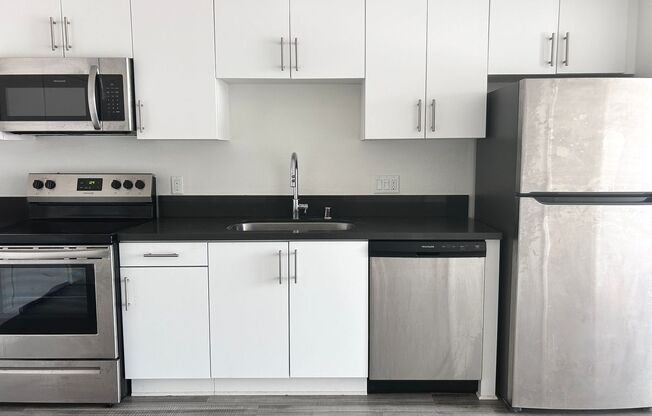 1 bed, 1 bath, 606 sqft, $2,350, Unit 303
