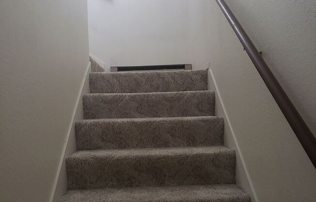Great 3 bed 2 1/2 bath condo in the Brandywine subdivision