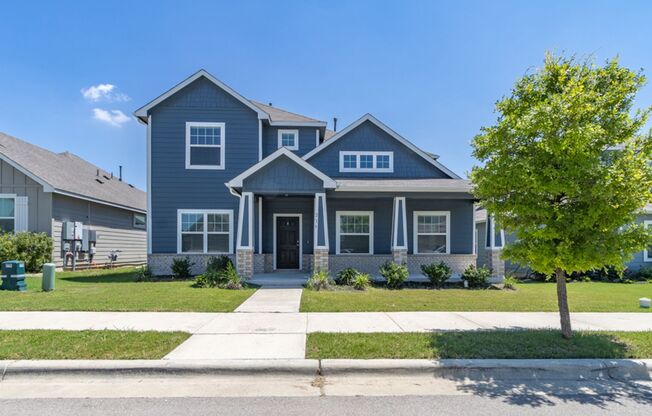 215 Roaming Dr,  Hutto, TX 78634