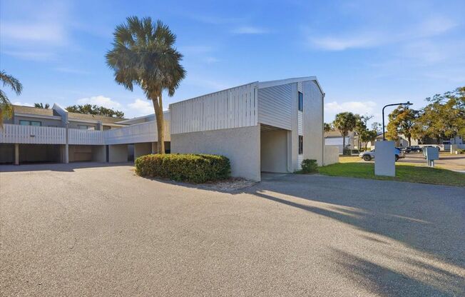 1428 Oak Pl.