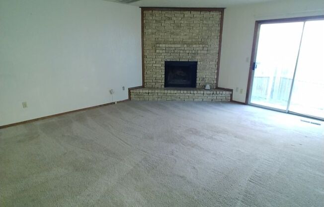 SPACIOUS DUPLEX in the heart of SW OKC