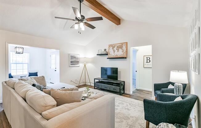 802 MARY ANN DR