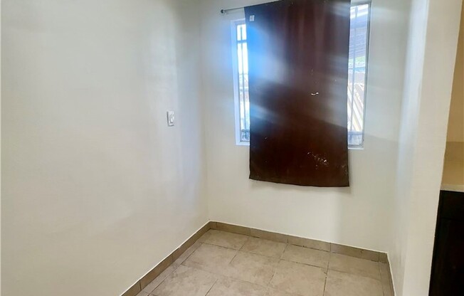 113 W 97 ST