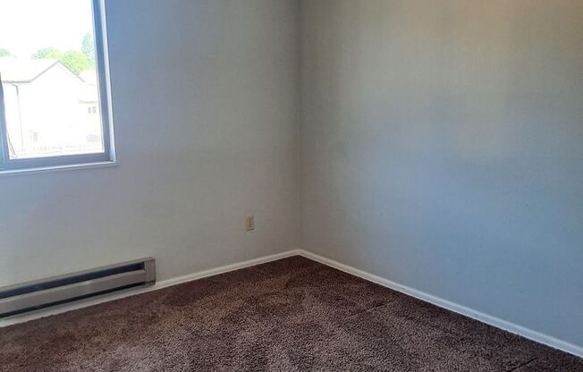 2 beds, 1.5 baths, 1,000 sqft, $1,200, Unit 39