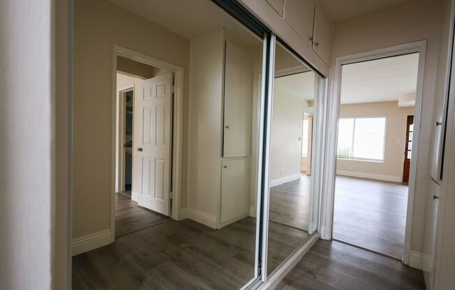 1 bed, 2 baths, $2,195, Unit 04