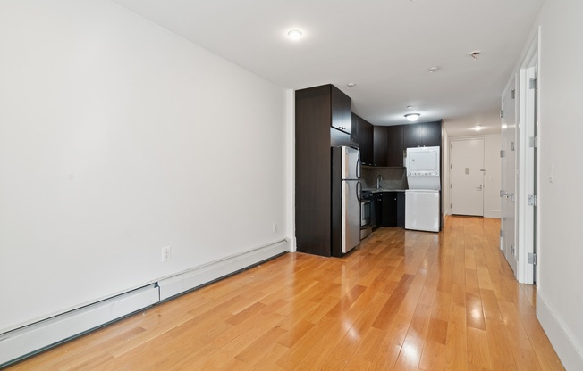 1 bed, 1 bath, $3,000, Unit 1-C