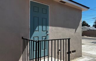 Private 1 Bed, 1 Bath Unit
