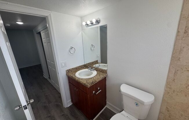 1 bed, 1 bath, 650 sqft, $1,595, Unit 208