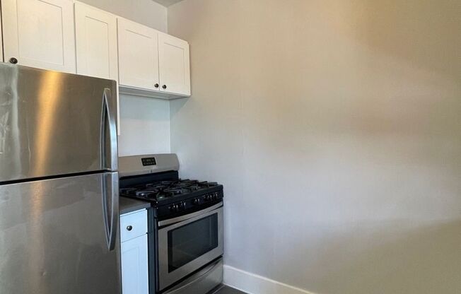 Studio, 1 bath, 404 sqft, $1,095, Unit 310