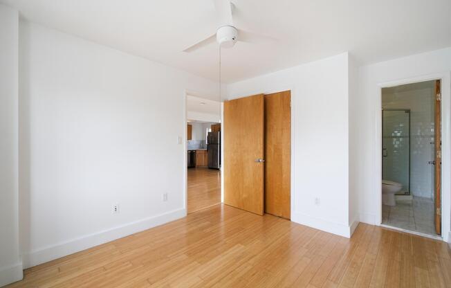2 beds, 2 baths, $3,700, Unit PHC
