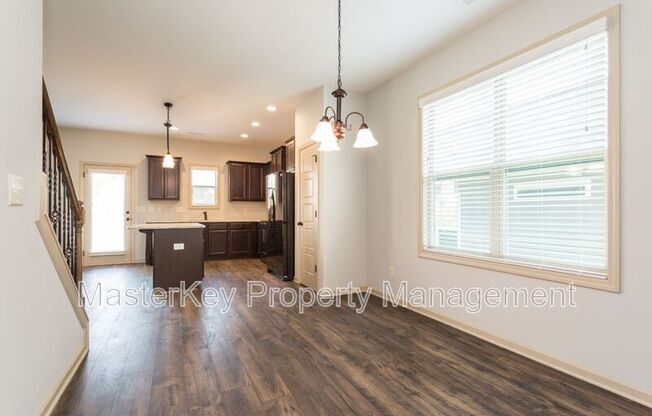 64 GRIFFITH PL