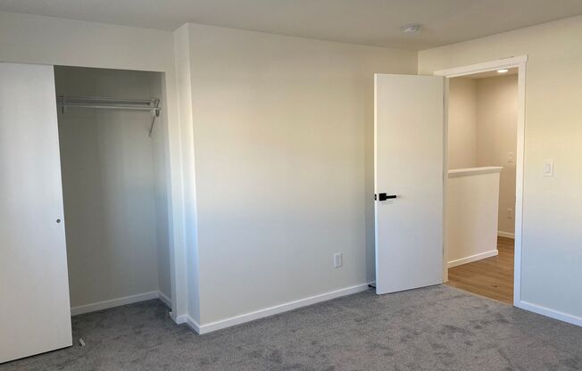 2 beds, 1.5 baths, 1,248 sqft, $2,395, Unit 2047