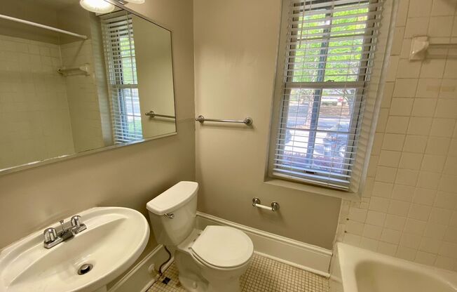 1 bed, 1 bath, 550 sqft, $1,645, Unit 963-201