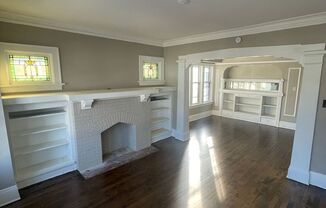 2419-2421 W Keefe Ave. (Duplex)(ACE PROPERTY)