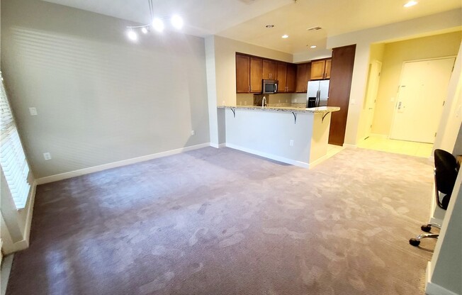 2 beds, 2 baths, 1,050 sqft, $3,100, Unit 402