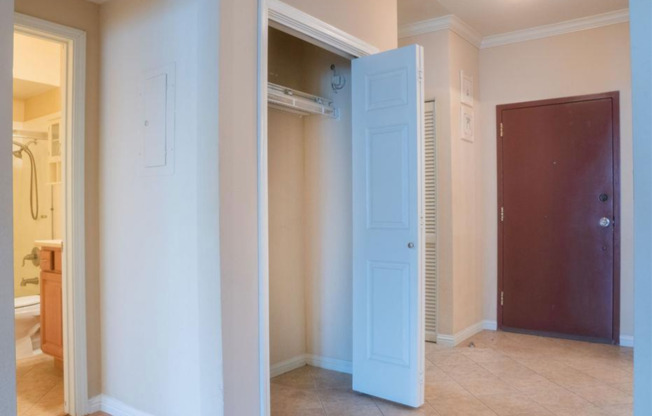 Charming 2 Bed, 2 Bath Condo in Santa Clara