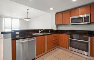 1 bed, 1.5 baths, $2,300, Unit # 521