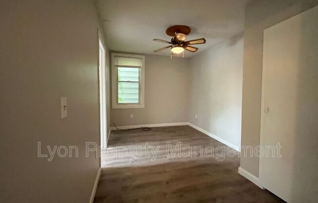 93 W WARWICK AVE