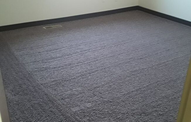 2 beds, 1.5 baths, 1,032 sqft, $1,800, Unit 6E