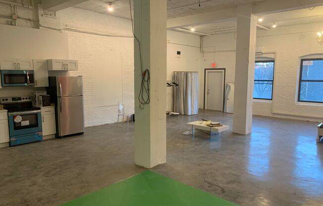 Studio, , 1,275 sqft, $1,300, Unit Unit 1