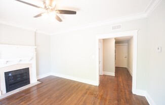 2 beds, 1 bath, 950 sqft, $1,725, Unit 4401 - D