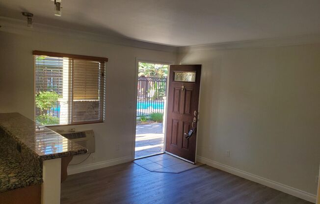 One Bedroom Condo In A Luxury Upscale Complex