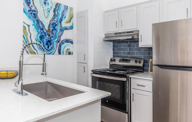 1 bed, 1 bath, 762 sqft, $1,199