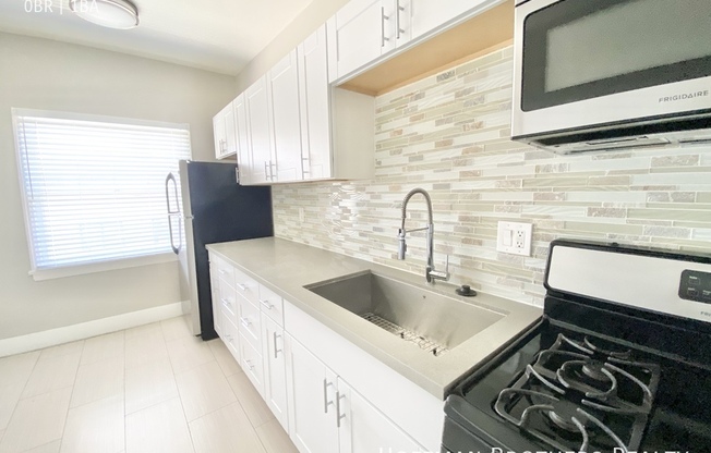 2935 W 8 ST