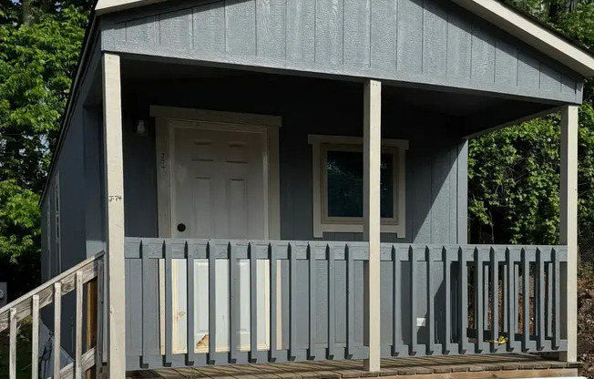 115 W LOUDON AVE