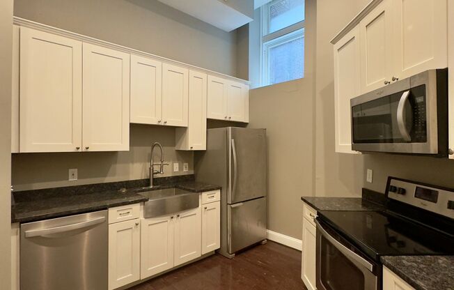 Apartment Units with In-Unit Laundry in Downtown Baltimore, MD!