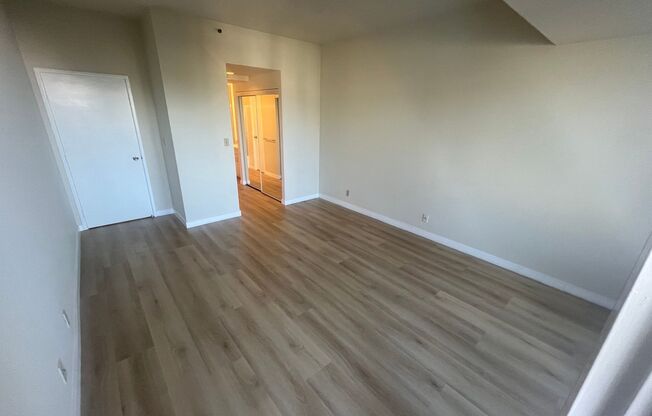 1 bed, 1 bath, $2,595, Unit Unit 502
