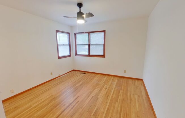 3 beds, 1 bath, $1,245