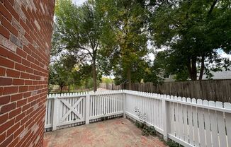 3 beds, 3 baths, $2,595