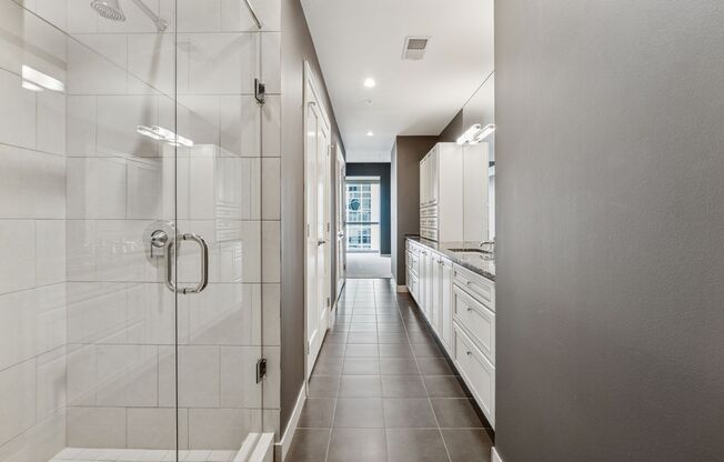 3 beds, 3 baths, $5,895, Unit UNIT 1901