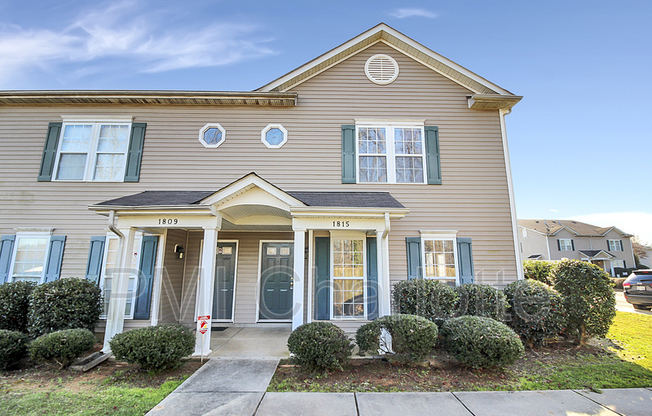 1815 BUTTERFLY LN