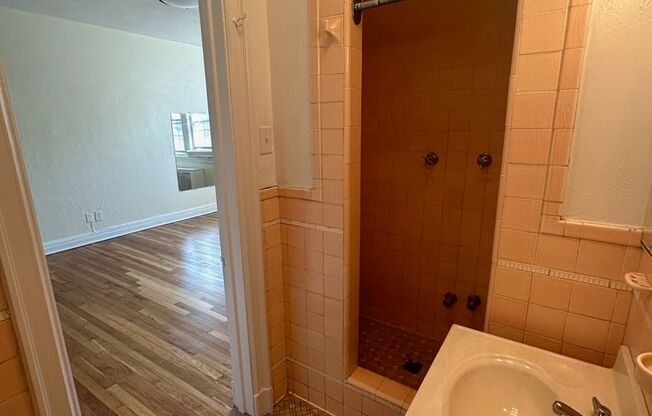 2 beds, 2 baths, 1,303 sqft, $2,200, Unit New King Edward 202