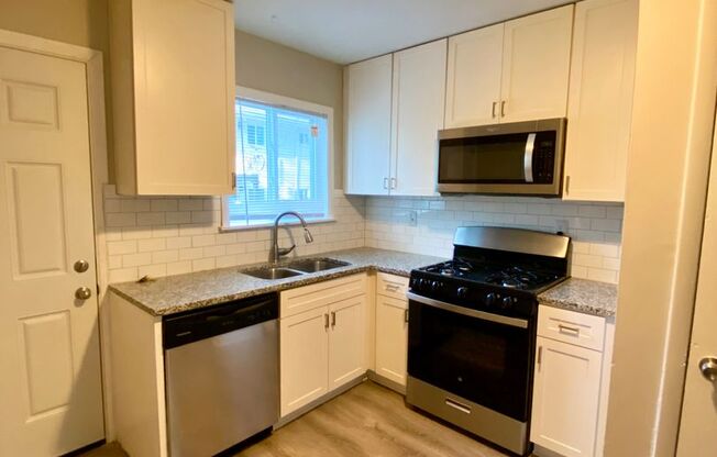 2 beds, 1 bath, 850 sqft, $1,470, Unit 497-D13