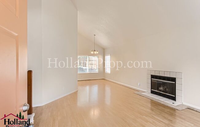 Bright & Spacious 4-Bedroom Home – Freshly Painted and Full of Light!