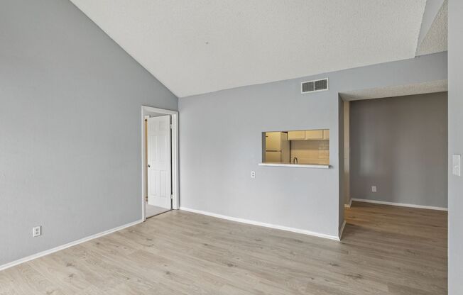 2 beds, 1.5 baths, 850 sqft, $1,490