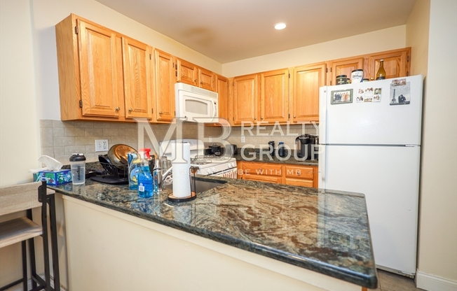 1 bed, 1 bath, 575 sqft, $2,800, Unit 302