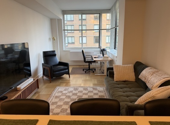 1 bed, 1 bath, $5,484, Unit 1609